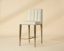 Load image into Gallery viewer, Wilbur Stool
